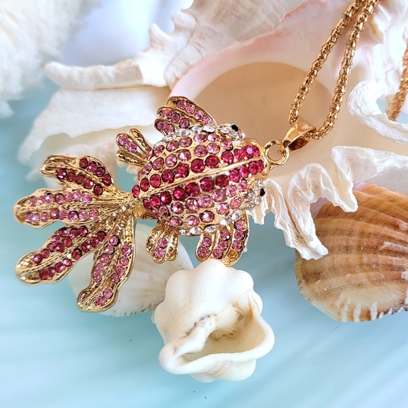 Pink Crystals Goldfish Pendant Necklace NWT - Picture 3 of 6